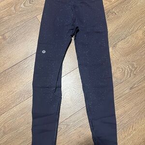 Super cute LuLuLemon full length leggings. Speckled navy blue.